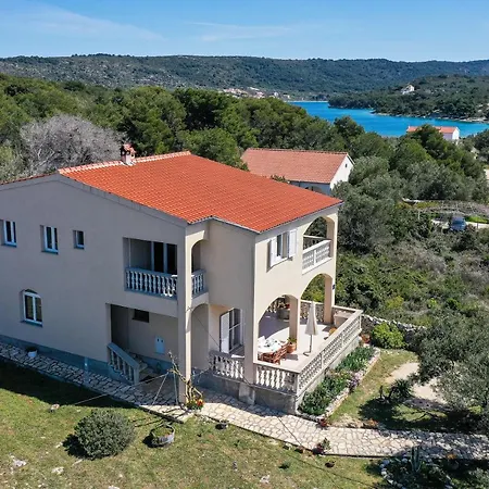 Marta Apartman