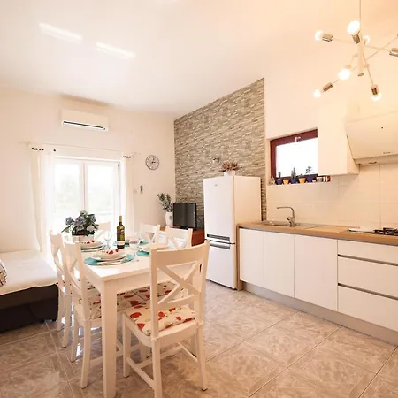 Marta Apartment Verunic